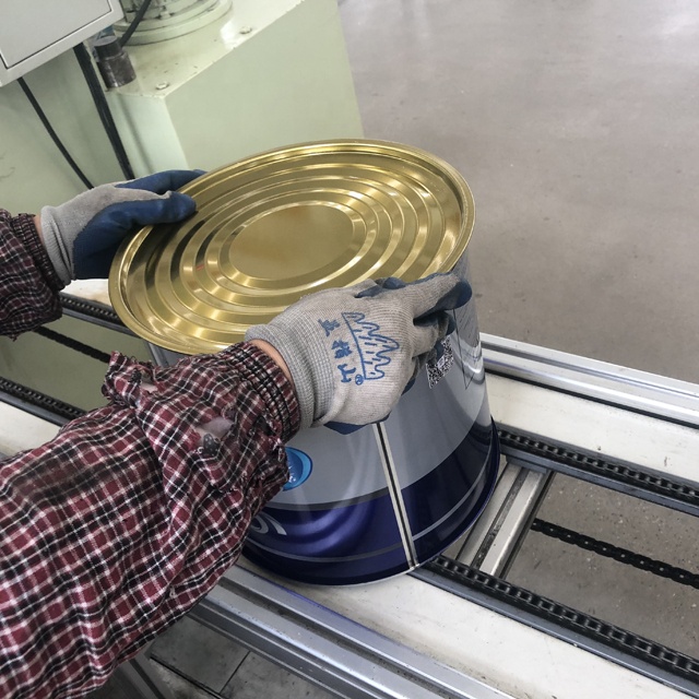 Supplier of 15L tin paint buckets exported to Malaysia